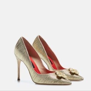 Carolina Herrera Gold Elegant Heels